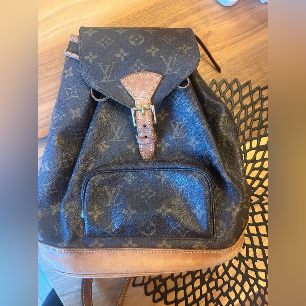 Louis Vuitton Authentic Vintage Montsouris MM Monogram Backpack